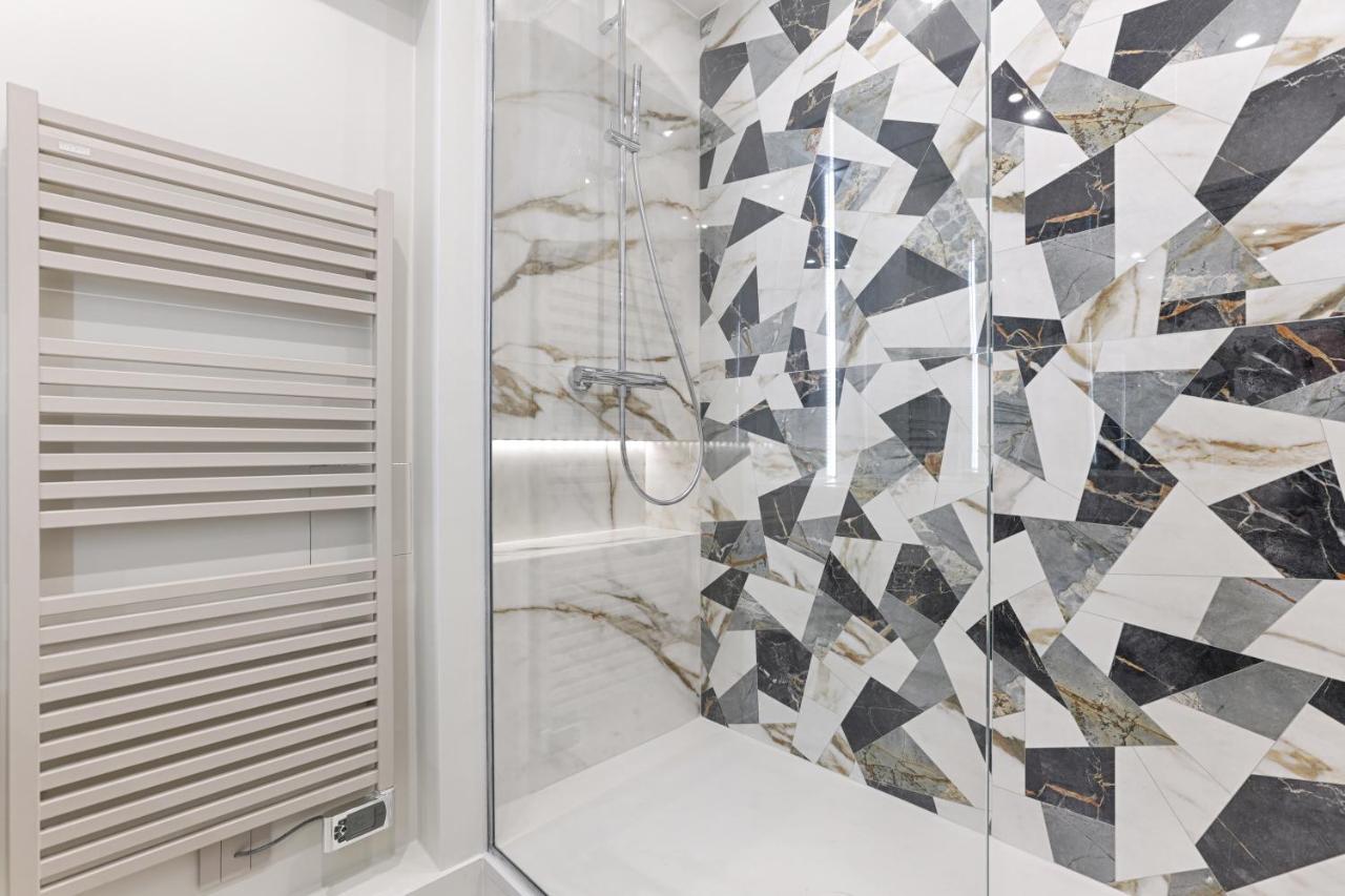 Unique Luxury Parisian Flat 2Br/6P -Champs Elysees 외부 사진